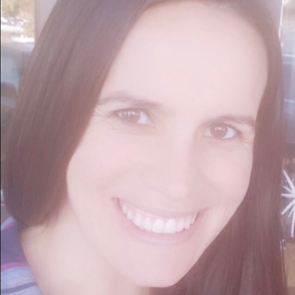 Meet your Posher, Aly - Picture 1 of 1